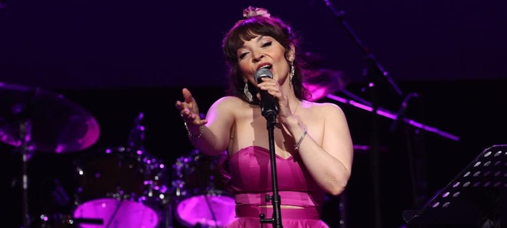 Ünlü soprano Günay Acar, Berlin'de 30. yıl gala gecesinde dinleyenleri büyüledi