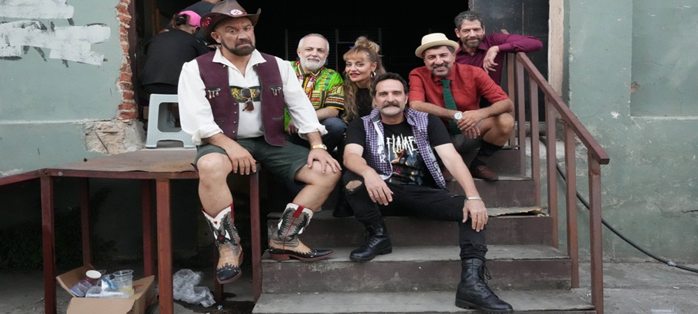 “ÇAKALLARLA DANS 8, SERİNİN EN KOMİKFİLMLERİNDEN BİRİ OLUYOR”